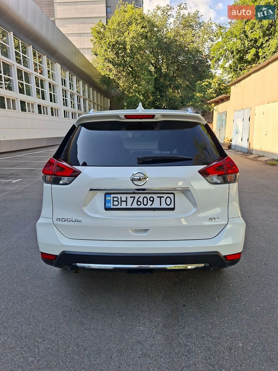 Nissan Rogue 2018 VIN KNMAT2MT3JP580204 фото оголошення 2 з 25