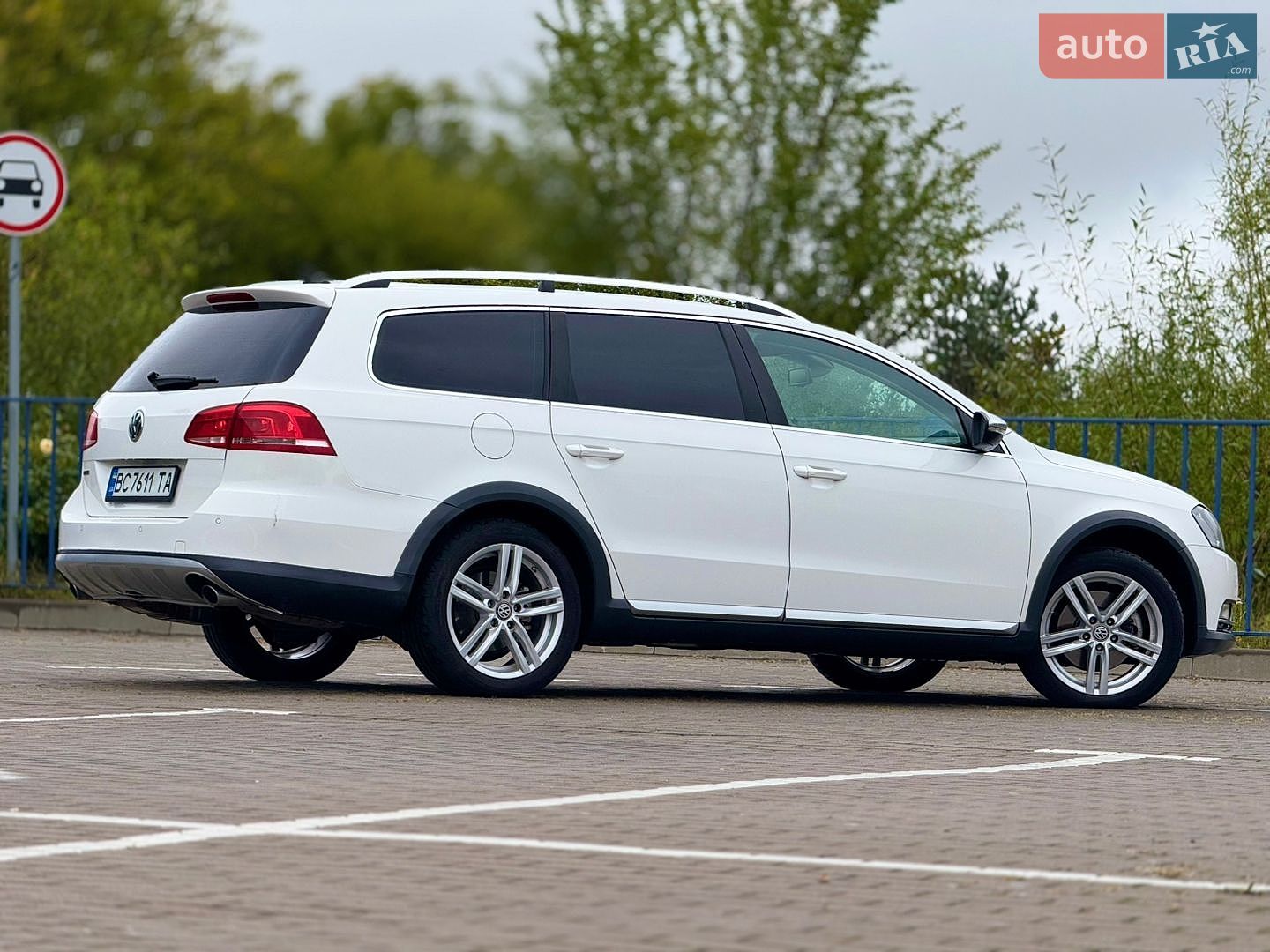 Volkswagen Passat 2014 VIN WVWZZZ3CZFE025857 фото оголошення 30 з 88