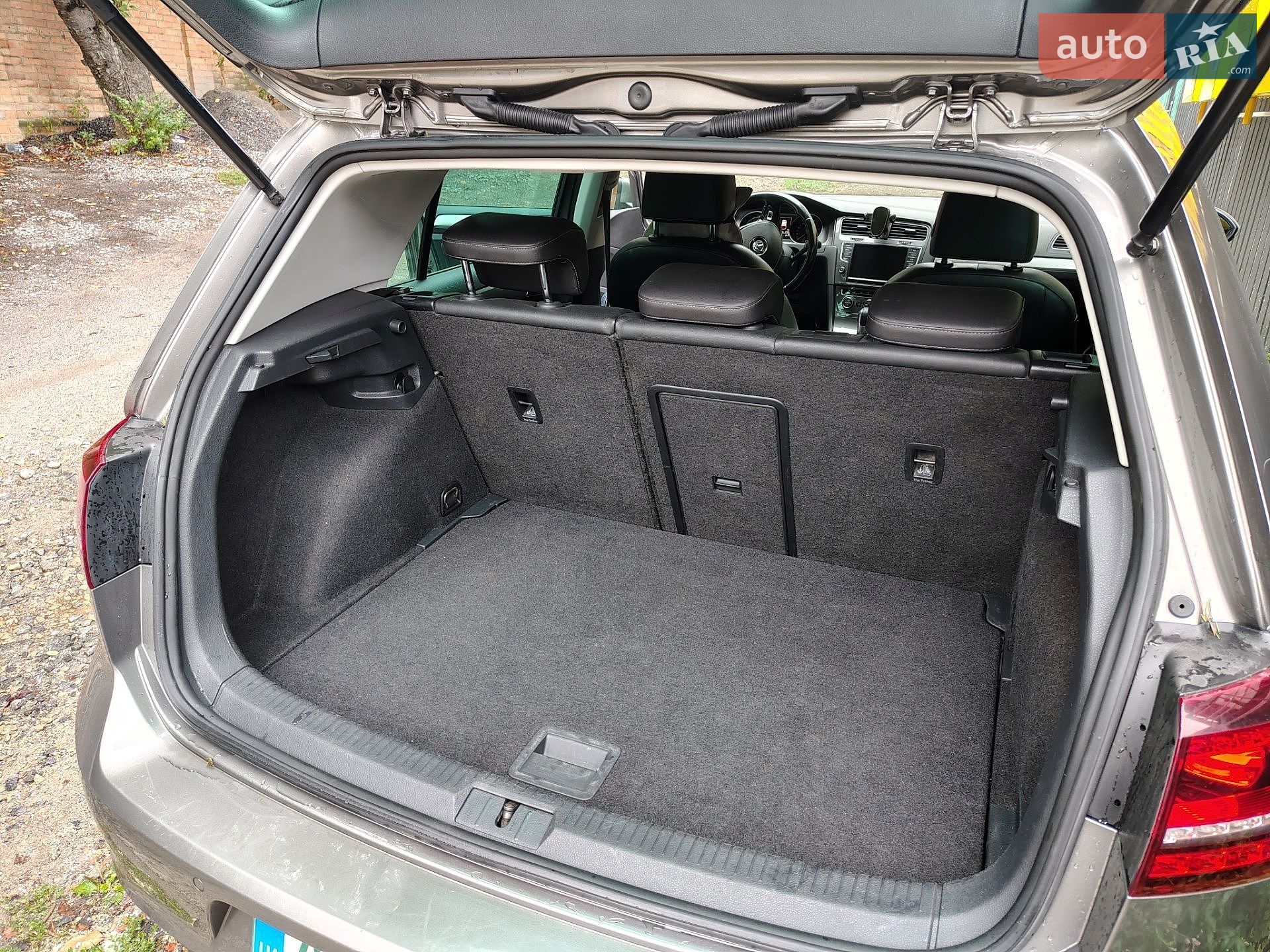 Volkswagen e-Golf 2015 VIN WVWZZZAUZGW904755 фото оголошення 13 з 14