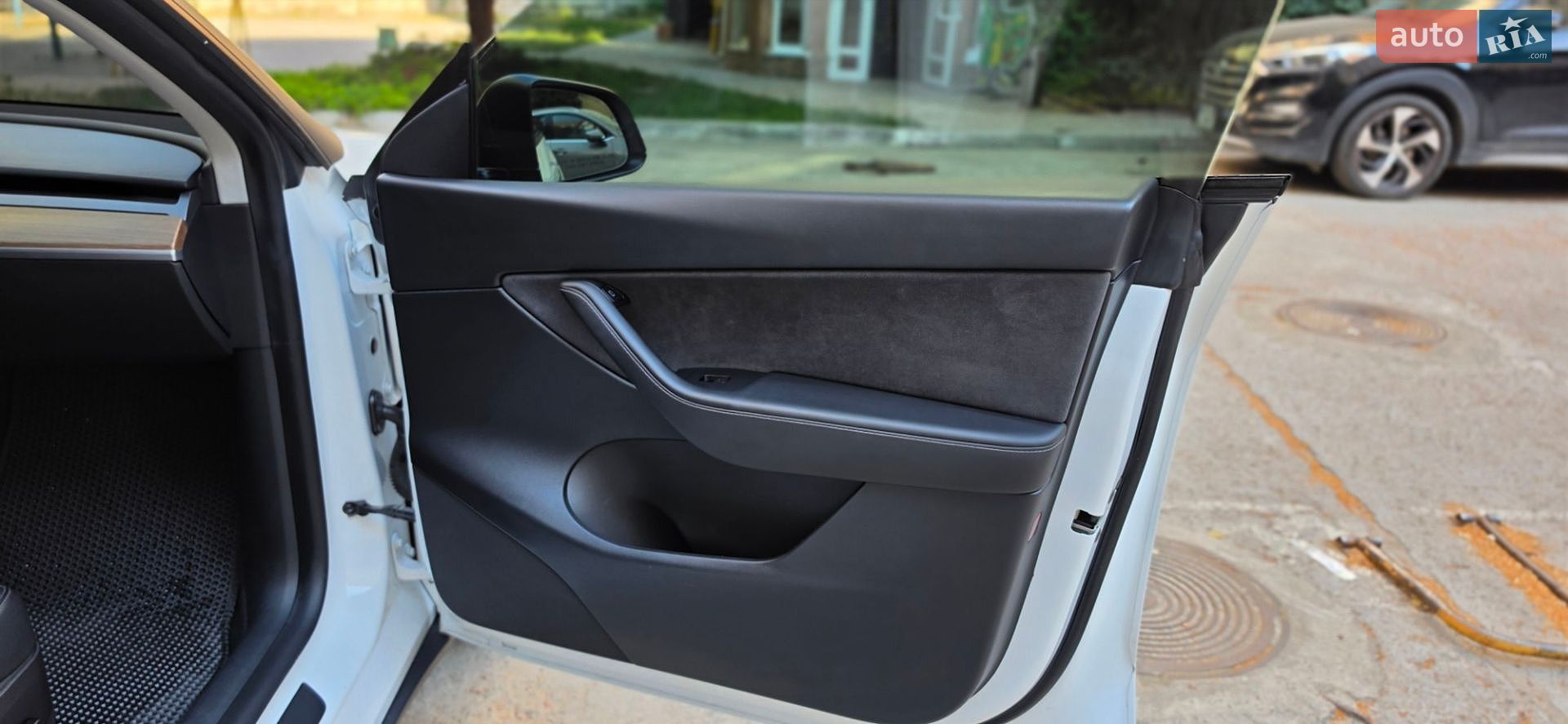 Tesla Model Y 2022 VIN 7SAYGDEF2NF457519 фото оголошення 11 з 23