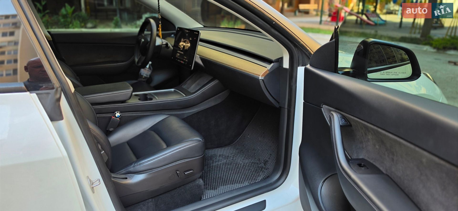 Tesla Model Y 2022 VIN 7SAYGDEF2NF457519 фото оголошення 16 з 23