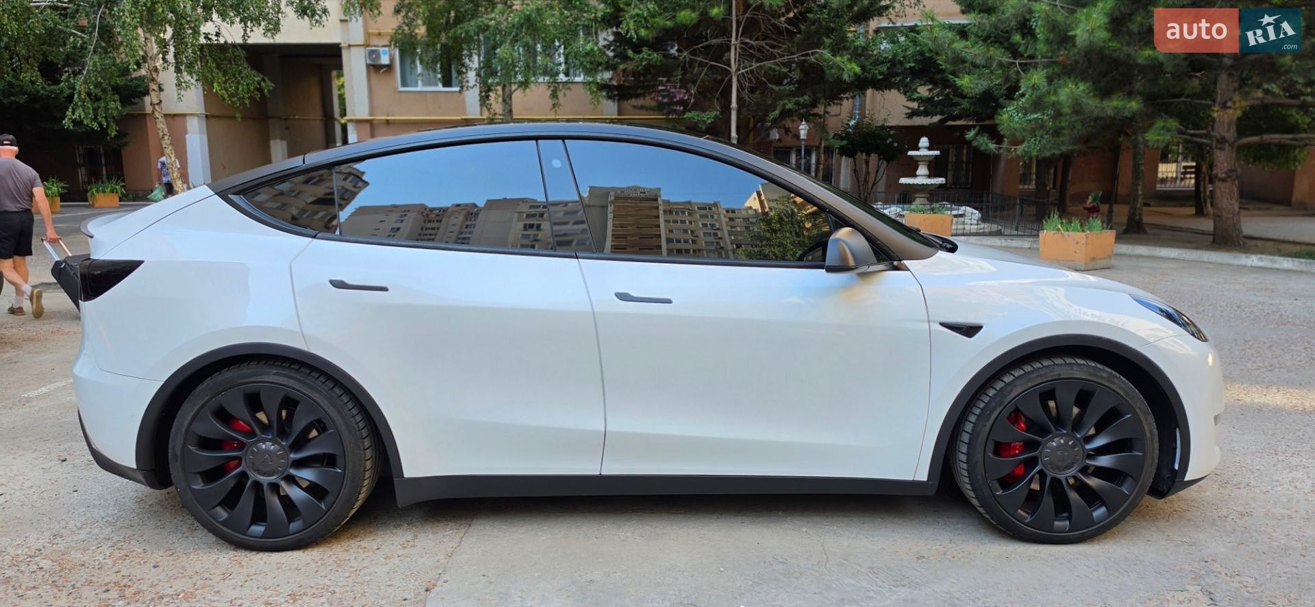 Tesla Model Y 2022 VIN 7SAYGDEF2NF457519 фото оголошення 23 з 23