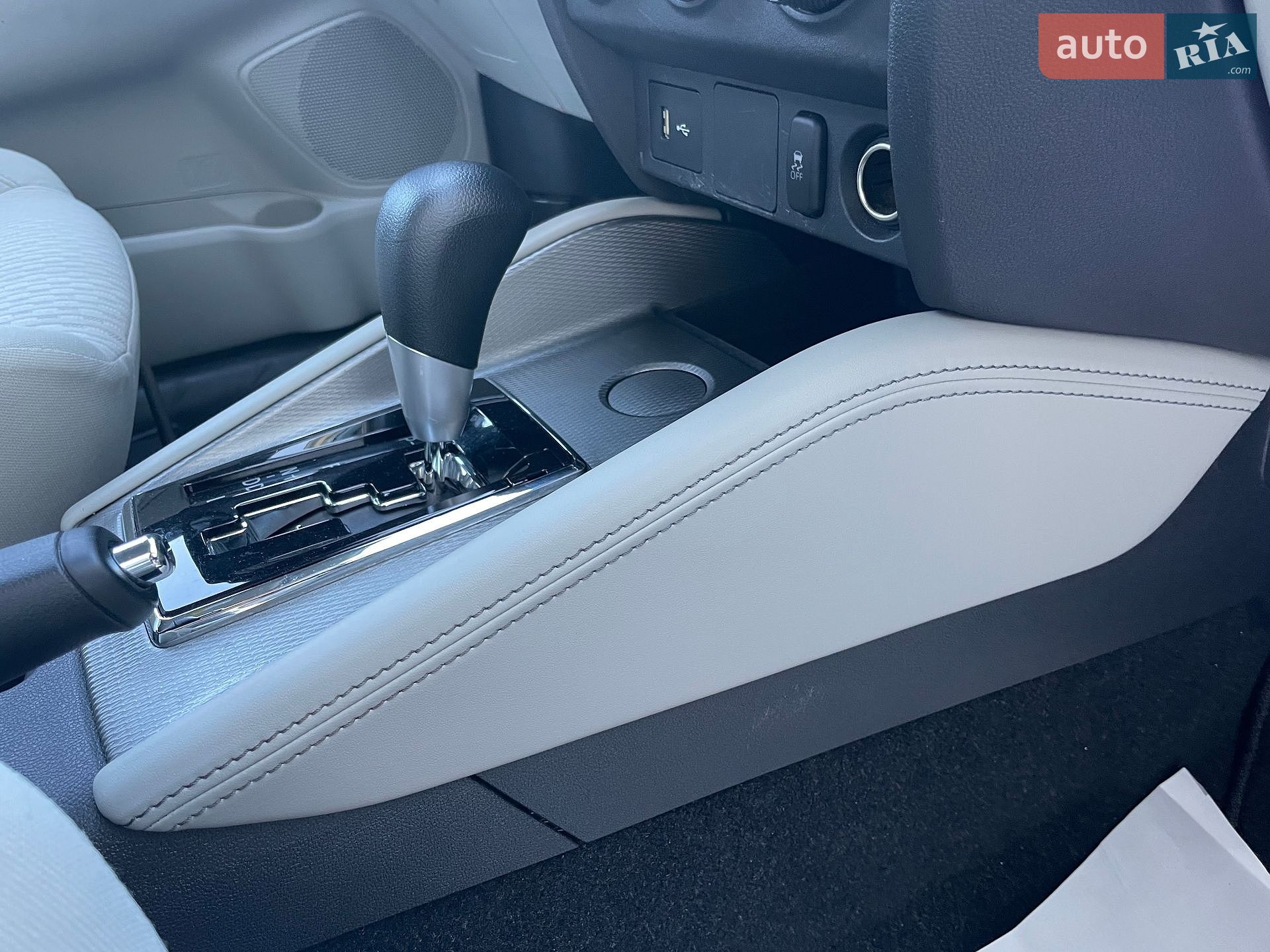 Mitsubishi Outlander Sport 2018 VIN JA4AP3AU7JU017420 фото оголошення 50 з 72