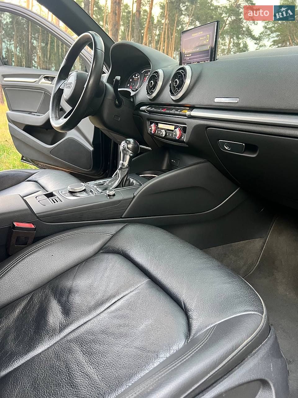 Audi A3 2019 VIN WAUAUGFF1LA030973 фото оголошення 17 з 25