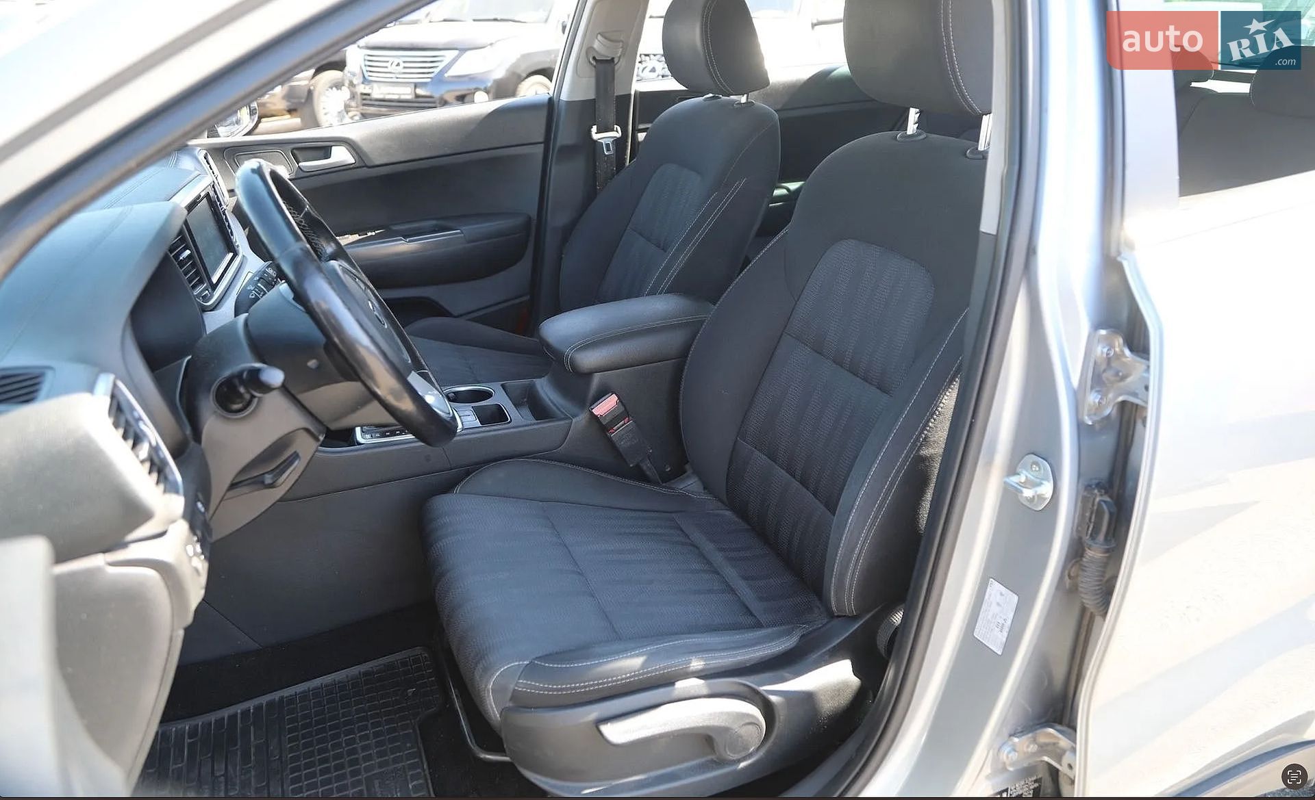 Kia Sportage 2018 VIN U5YPG812GKL586904 фото оголошення 12 з 25