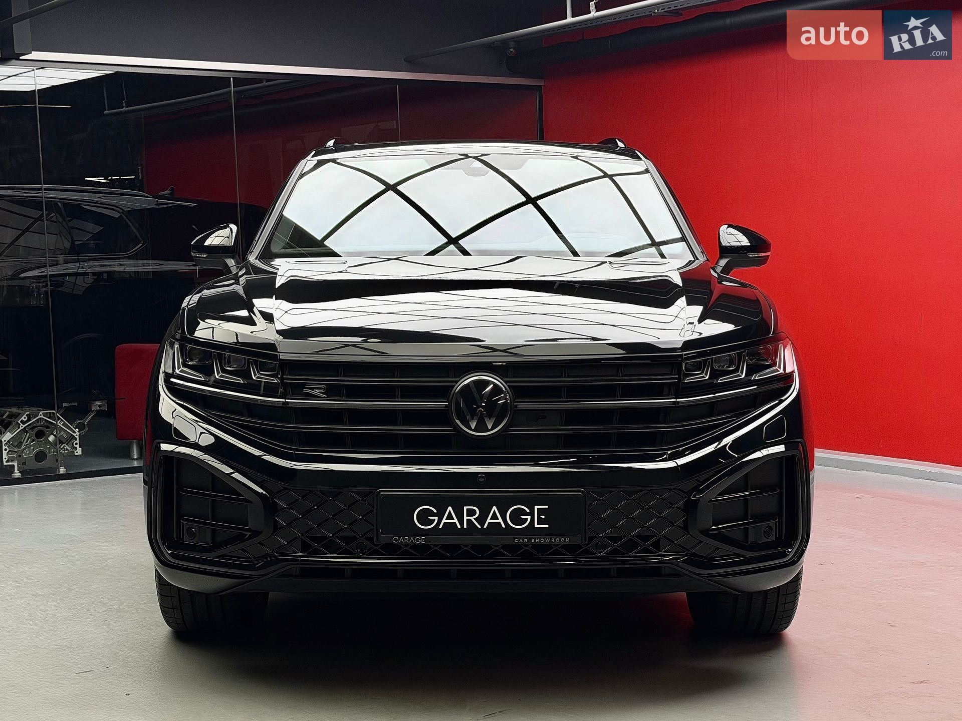 Volkswagen Touareg 2025 VIN WVGZZZCR9TD002625 фото оголошення 2 з 53