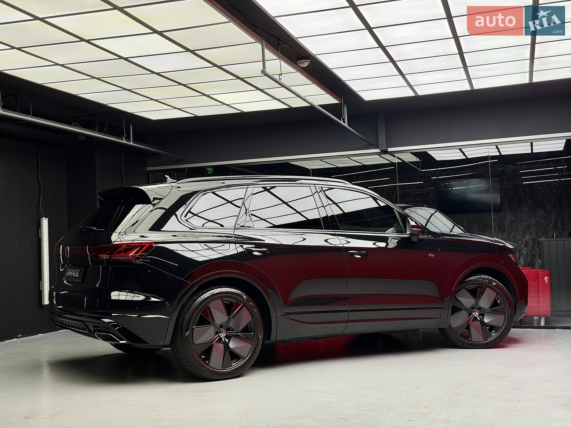 Volkswagen Touareg 2025 VIN WVGZZZCR9TD002625 фото оголошення 17 з 53