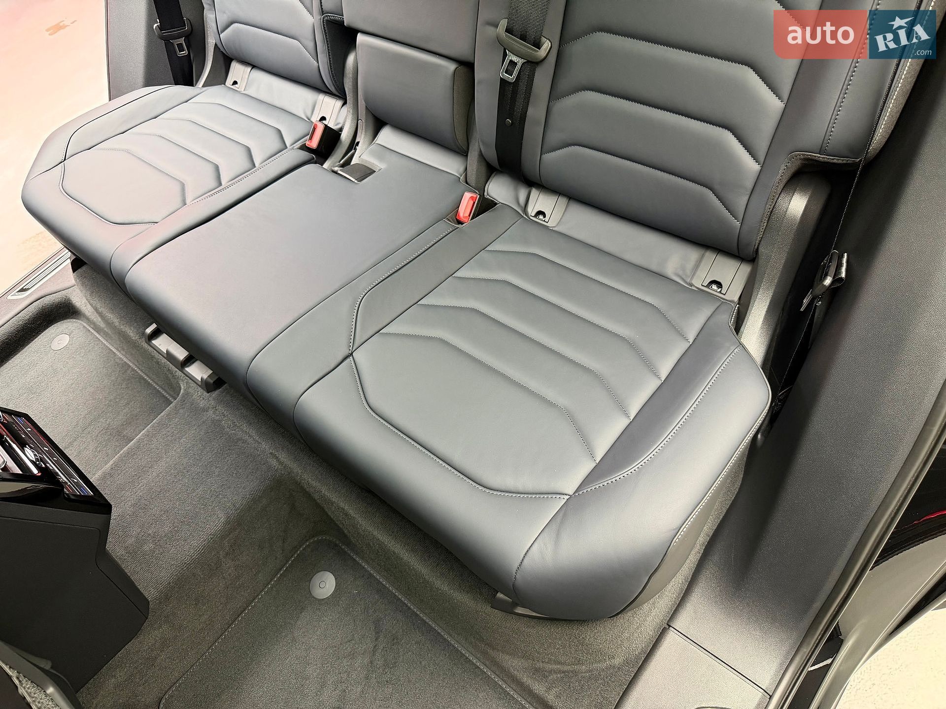 Volkswagen Touareg 2025 VIN WVGZZZCR9TD002625 фото оголошення 39 з 53