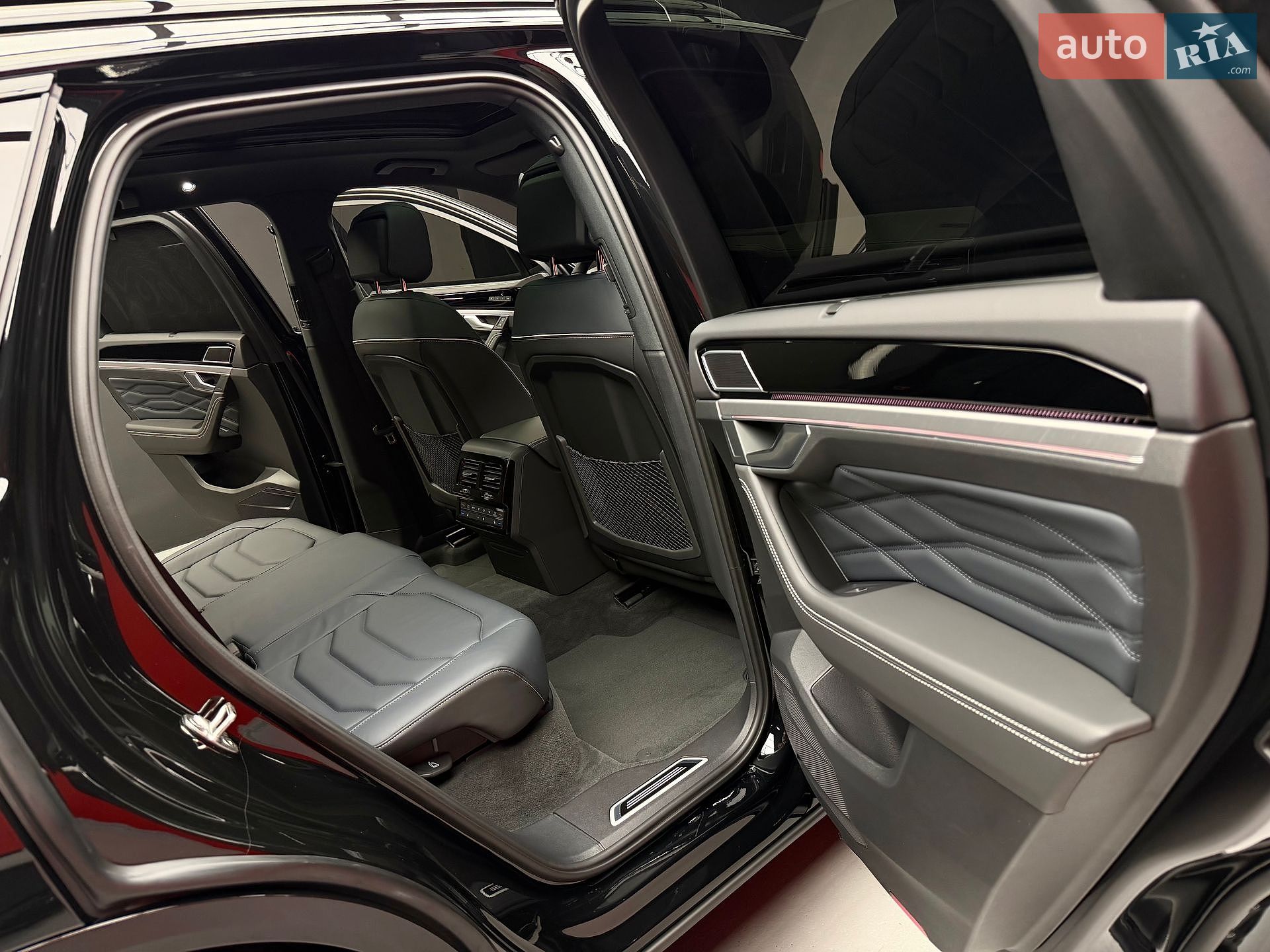 Volkswagen Touareg 2025 VIN WVGZZZCR9TD002625 фото оголошення 42 з 53