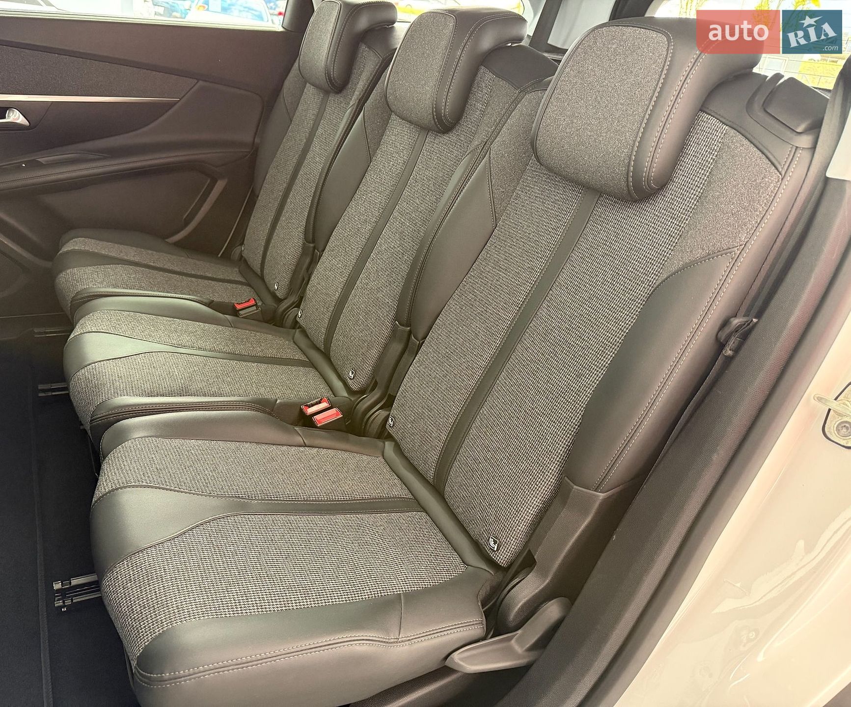 Peugeot 5008 2019 VIN VF3MJEHZRKS517774 фото оголошення 11 з 44
