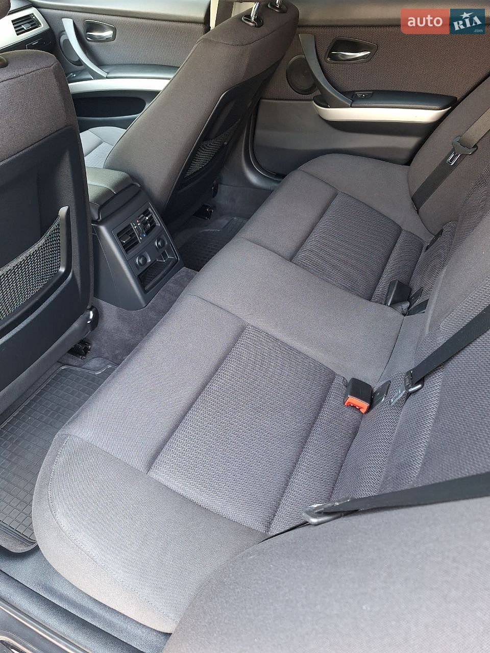 BMW 3 Series 2012 VIN WBAUY51020F226685 фото оголошення 3 з 11