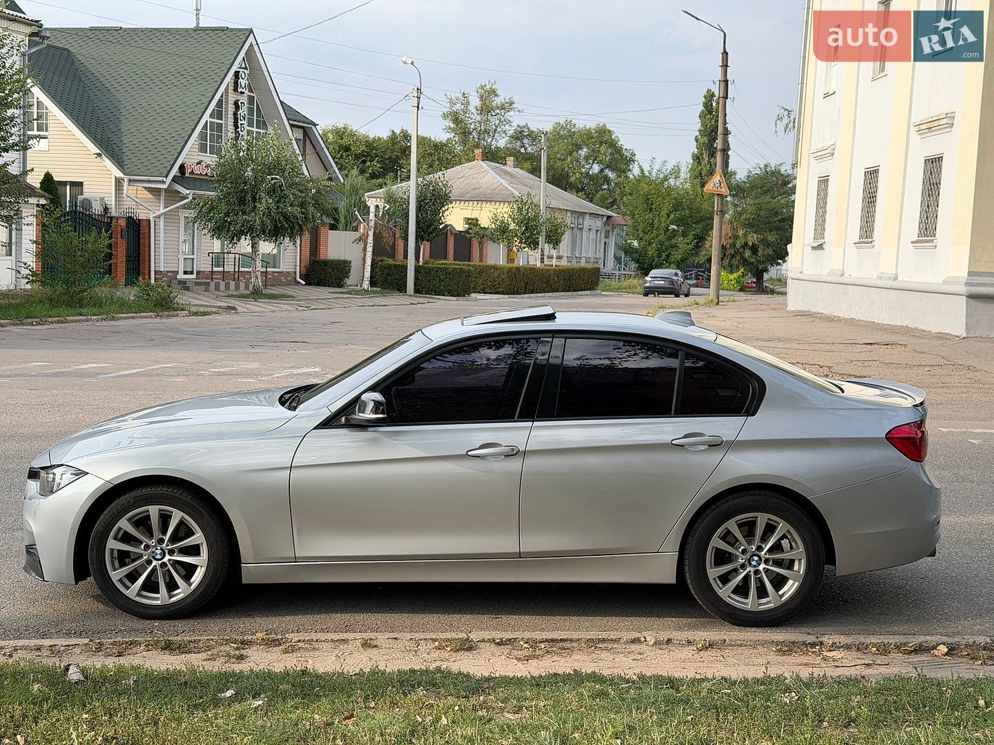 BMW 3 Series 2016 VIN WBA8E1G54GNT99680 фото оголошення 6 з 12