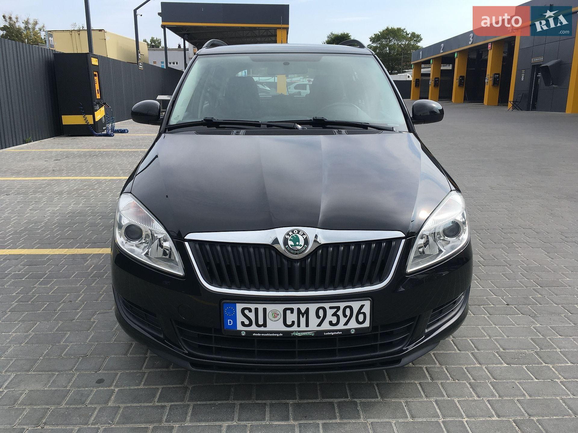 Skoda Fabia 2011 VIN TMBJC65J5B3178228 фото оголошення 2 з 110