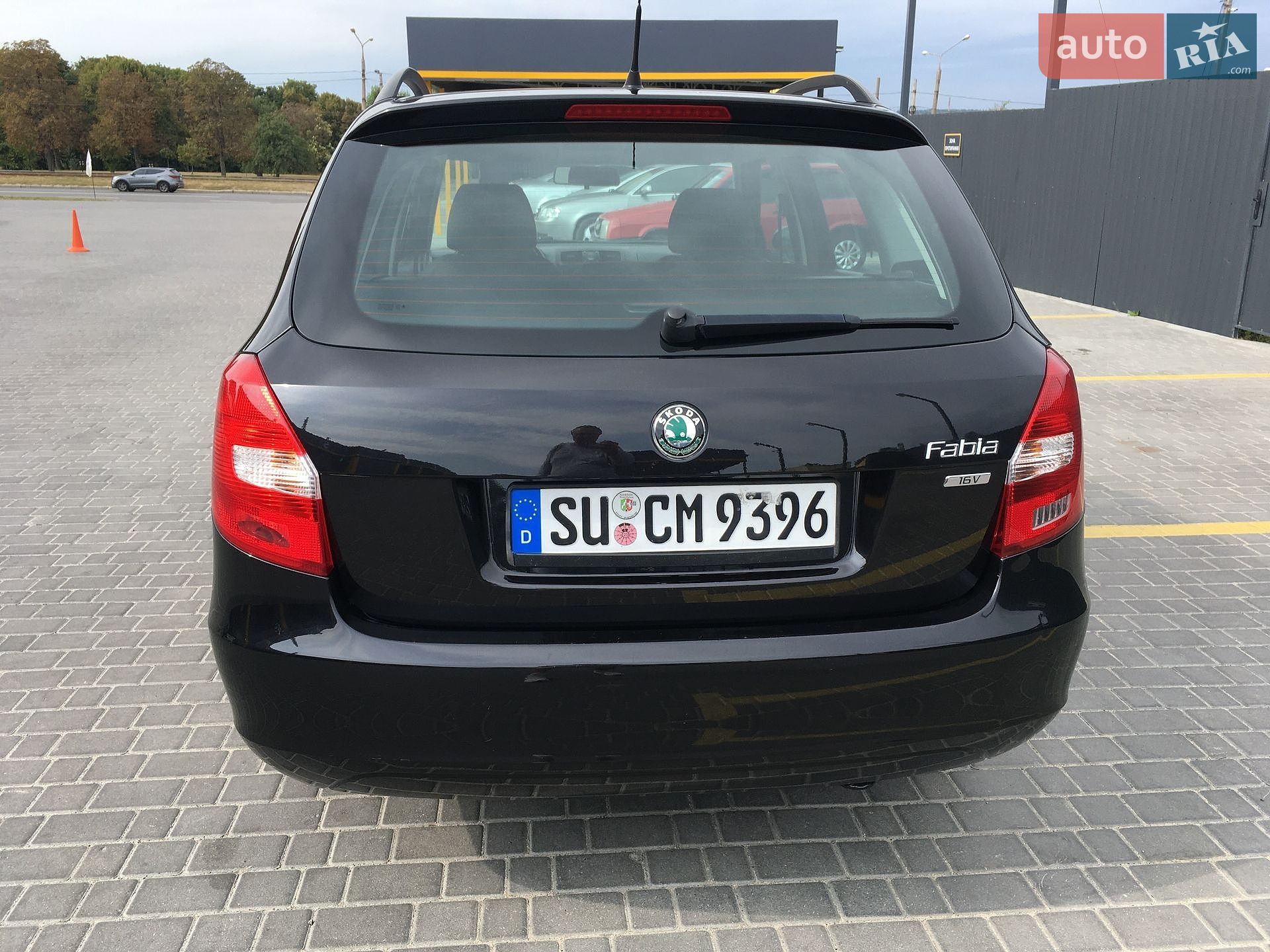 Skoda Fabia 2011 VIN TMBJC65J5B3178228 фото оголошення 6 з 110