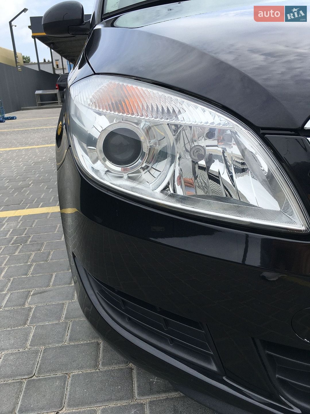Skoda Fabia 2011 VIN TMBJC65J5B3178228 фото оголошення 16 з 110