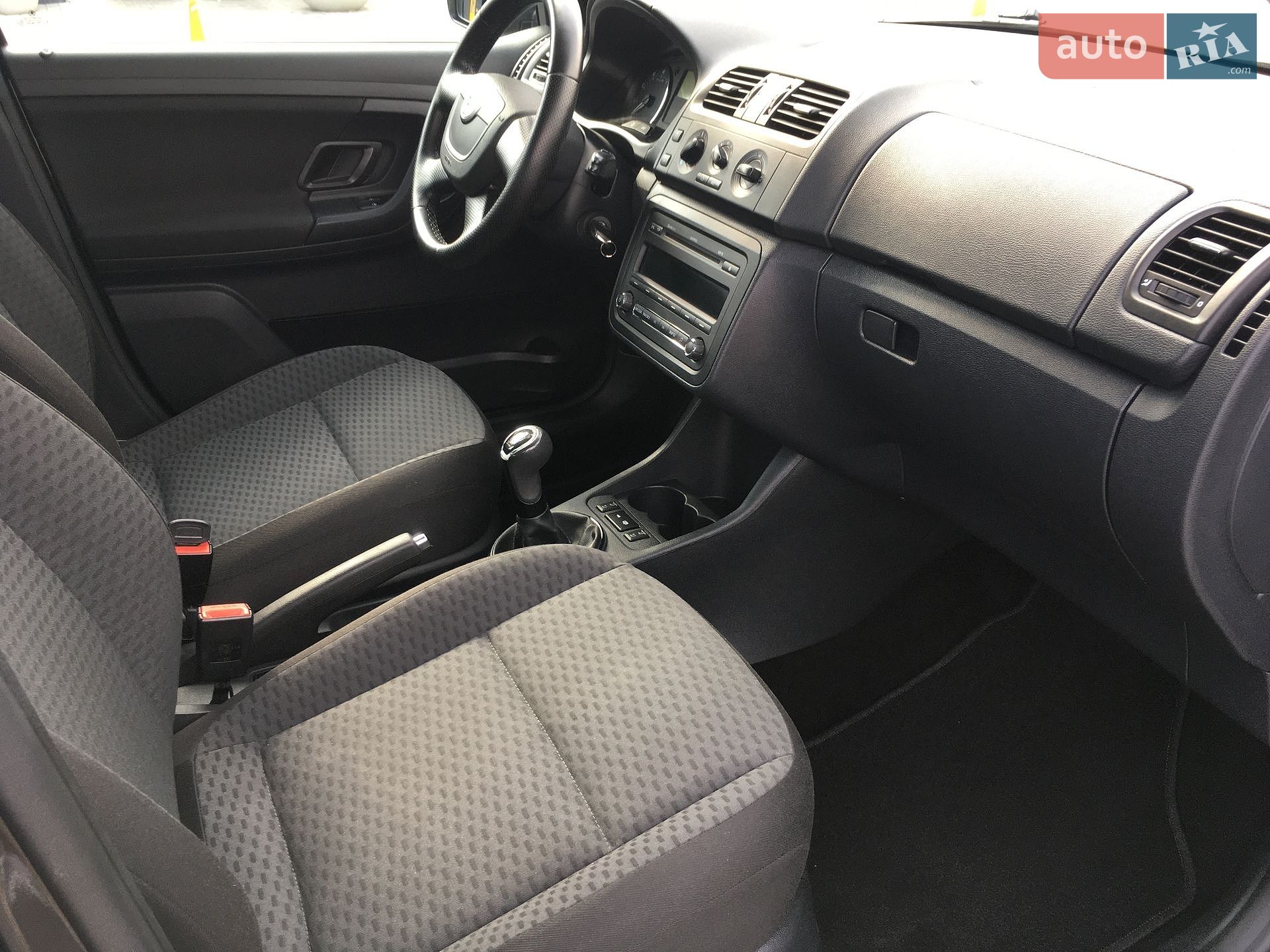 Skoda Fabia 2011 VIN TMBJC65J5B3178228 фото оголошення 44 з 110