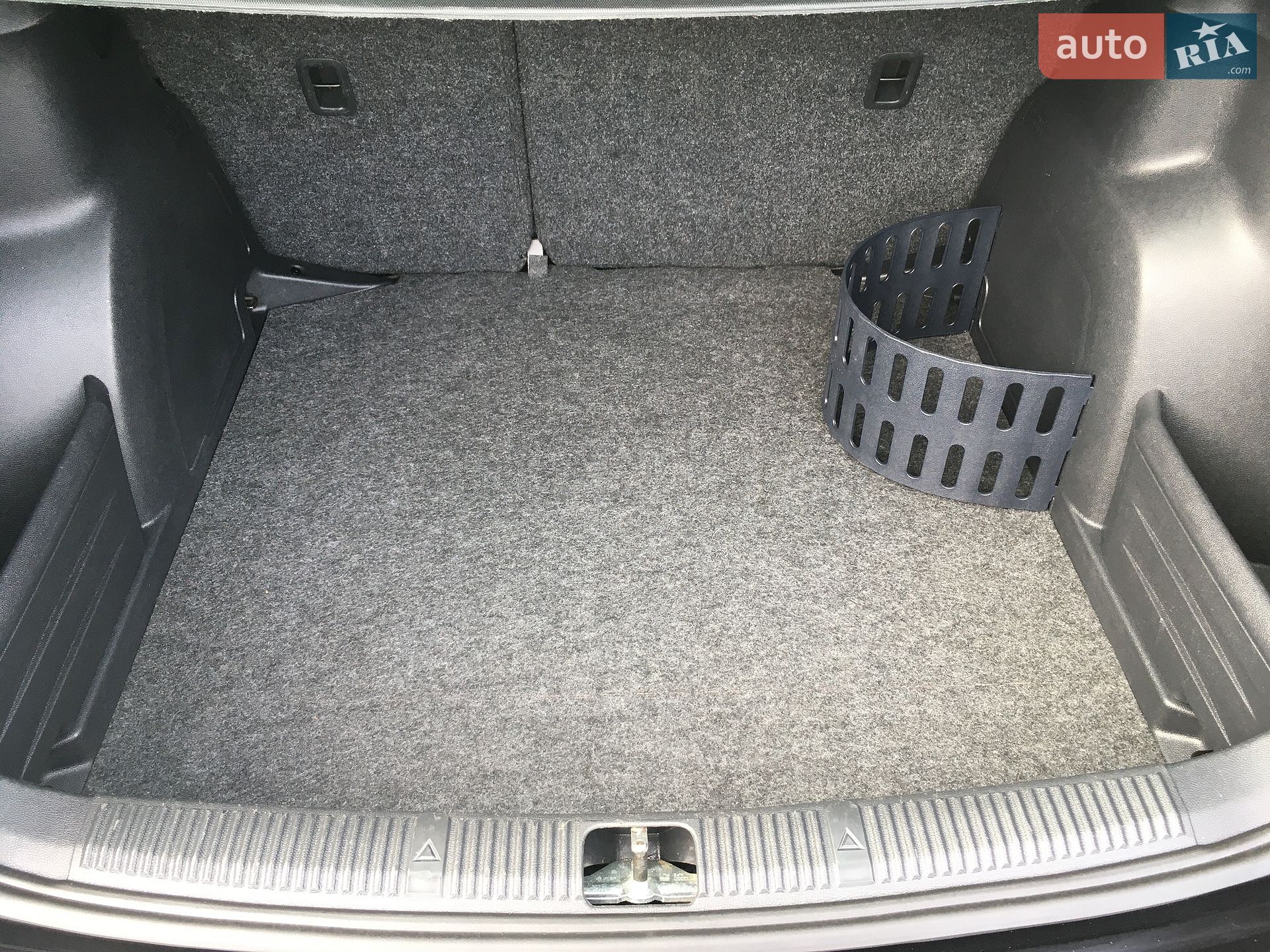 Skoda Fabia 2011 VIN TMBJC65J5B3178228 фото оголошення 60 з 110