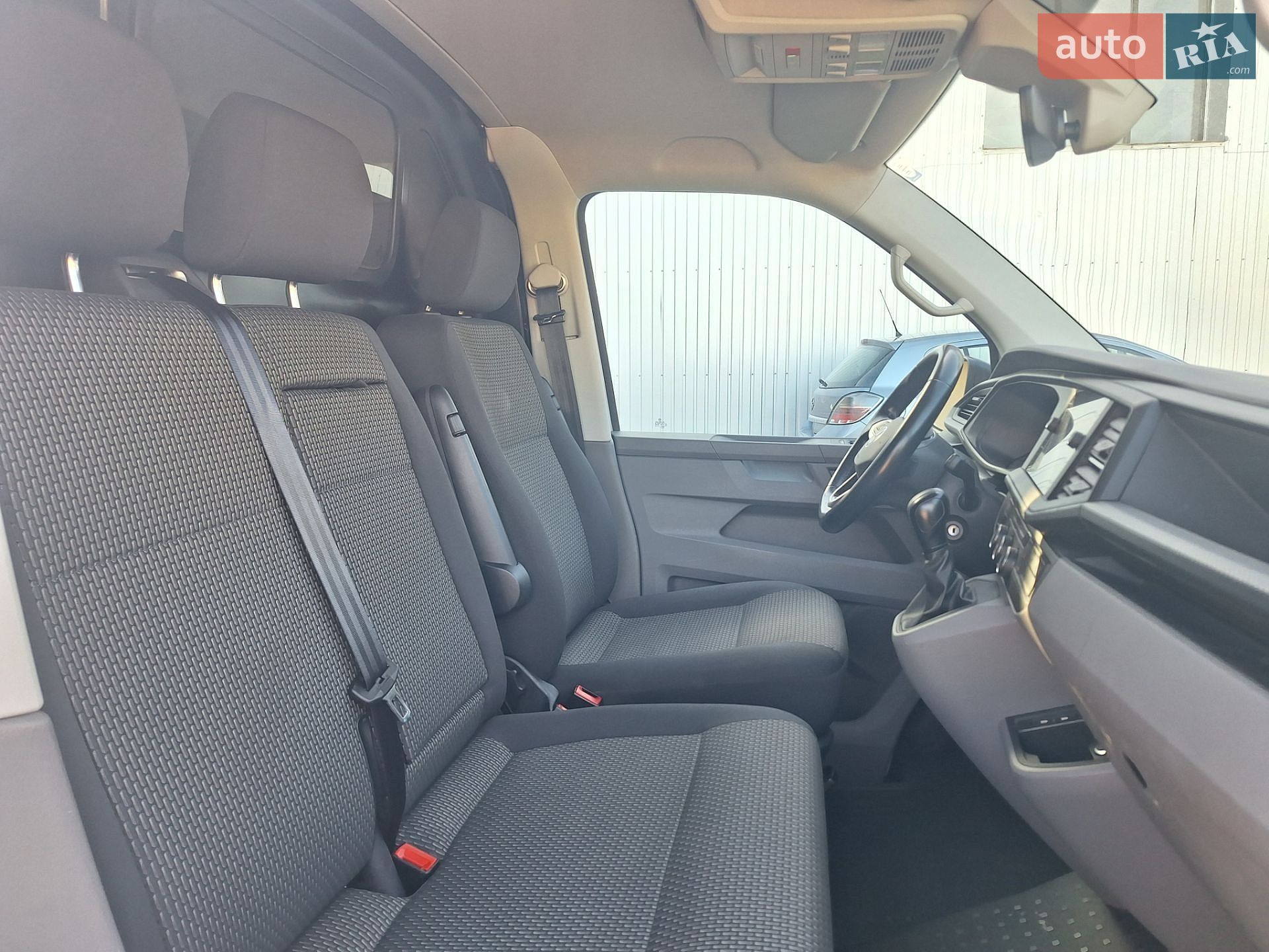 Volkswagen Transporter 2021 VIN WV1ZZZ7HZMH054904 фото оголошення 30 з 49