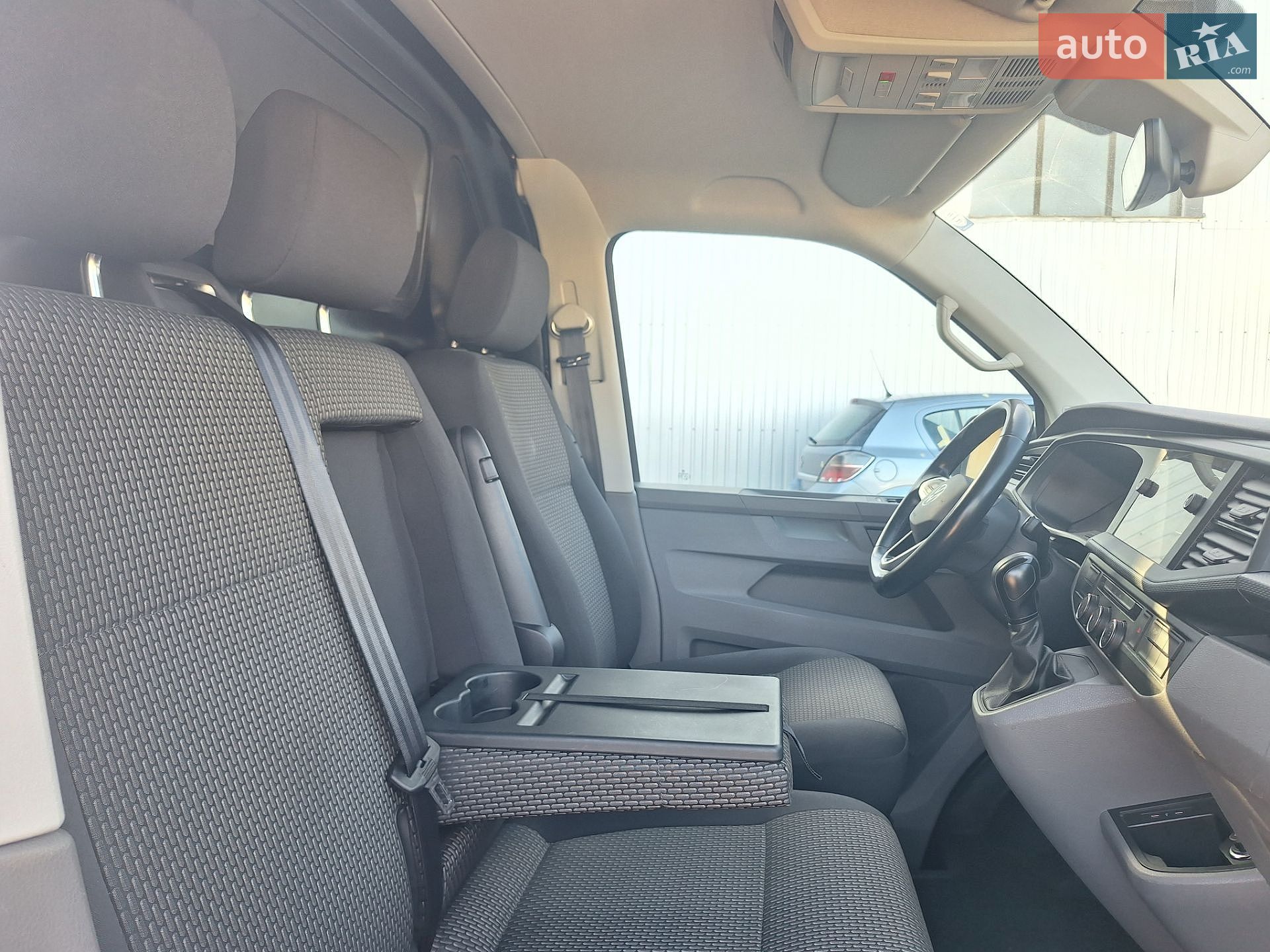 Volkswagen Transporter 2021 VIN WV1ZZZ7HZMH054904 фото оголошення 31 з 49