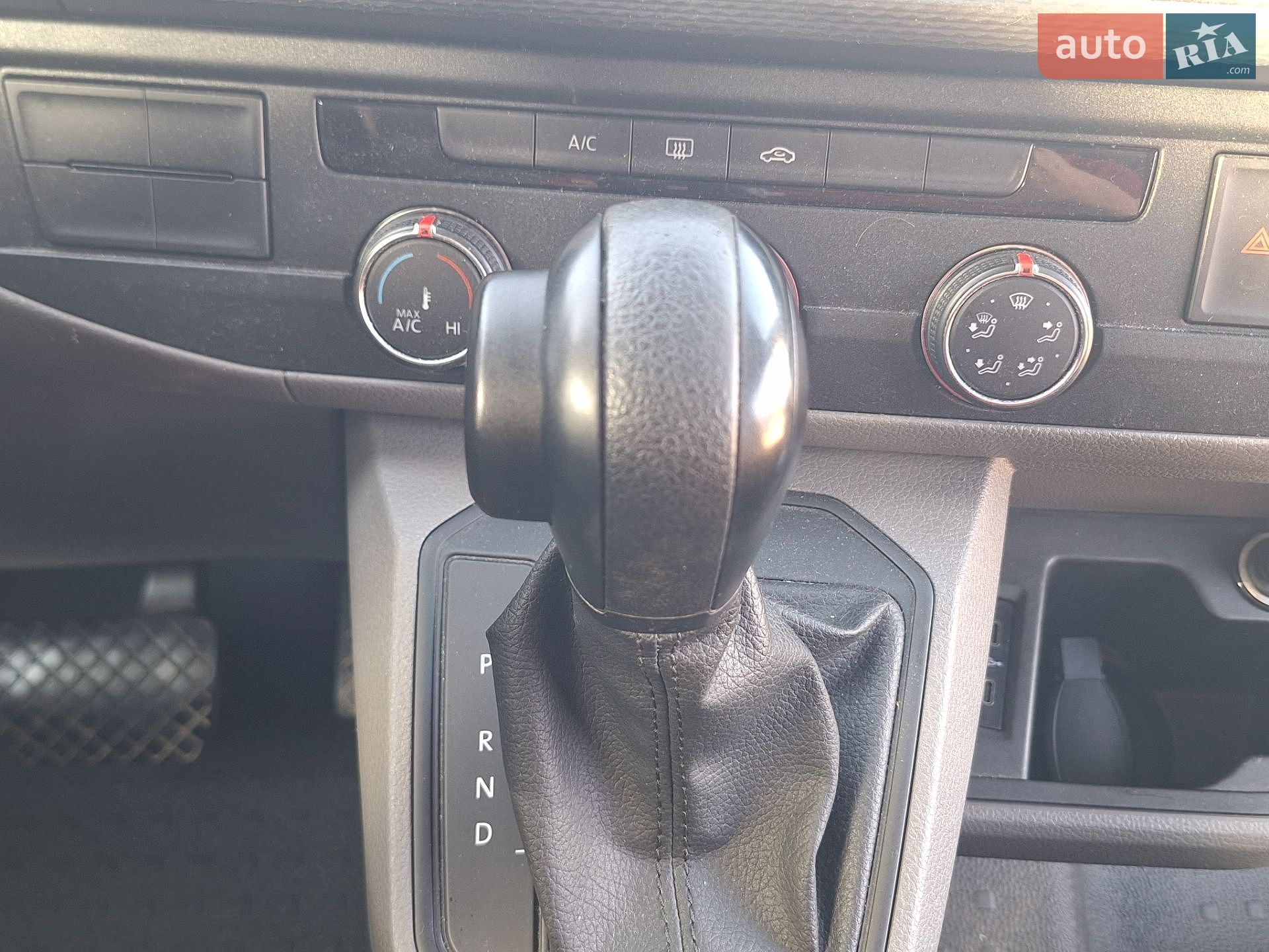 Volkswagen Transporter 2021 VIN WV1ZZZ7HZMH054904 фото оголошення 42 з 49