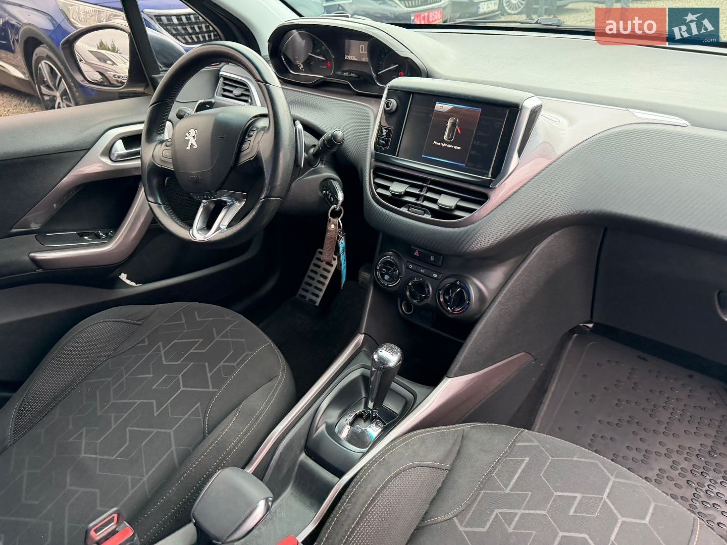 Peugeot 2008 2014 VIN VF3CU9HP8EY025409 фото оголошення 31 з 39