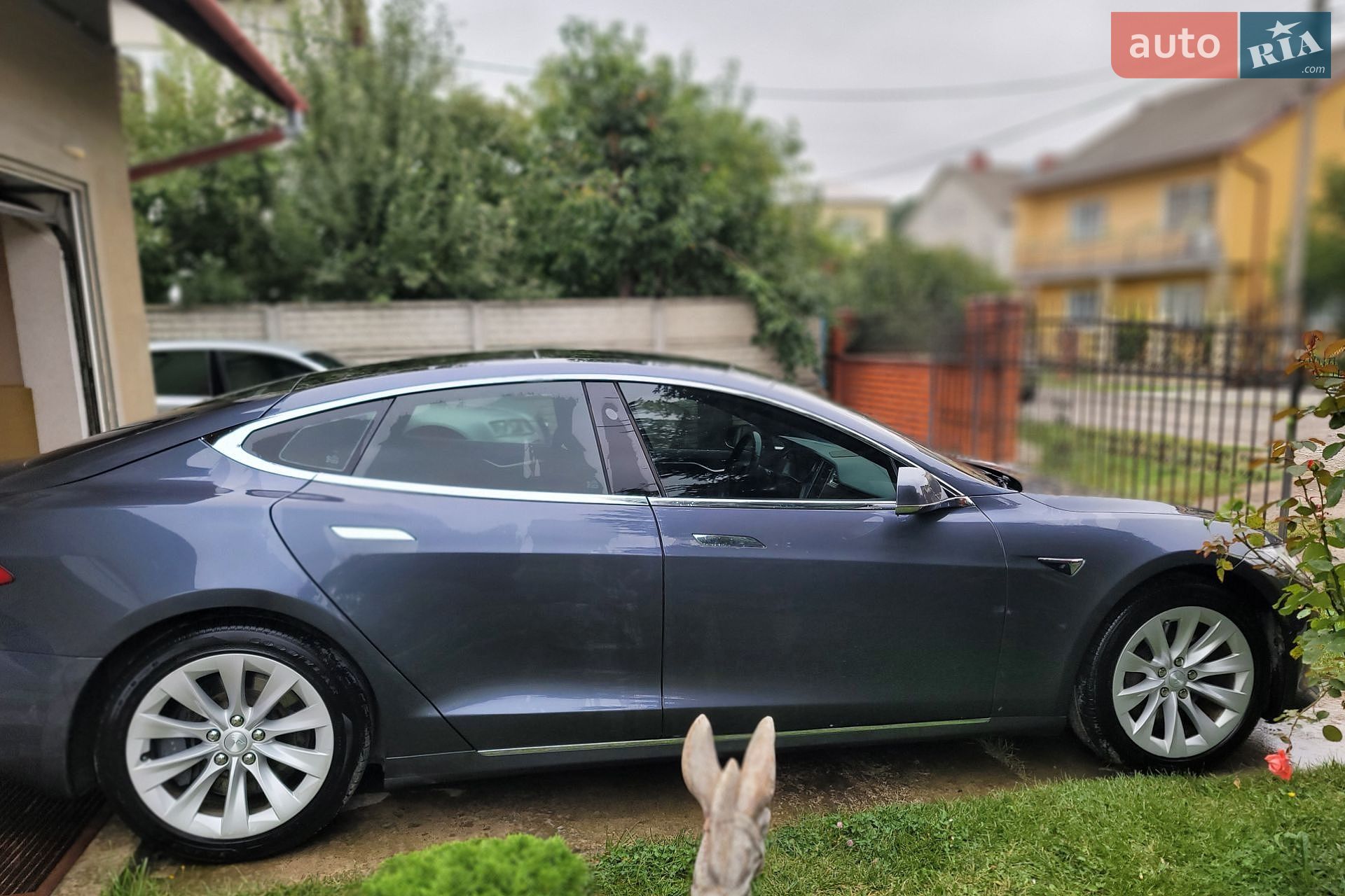 Tesla Model S 2018 VIN 5YJSA1E24JF243240 фото оголошення 7 з 34