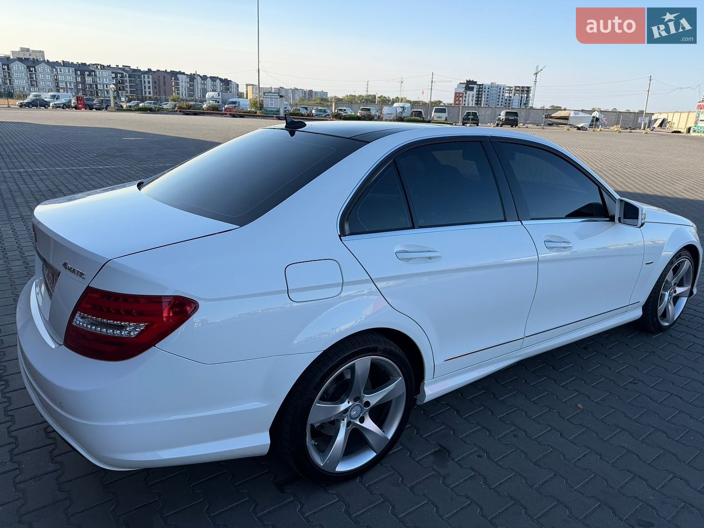 Mercedes-Benz C-Class 2014 VIN WDDGF8EB3EA917477 фото оголошення 3 з 63