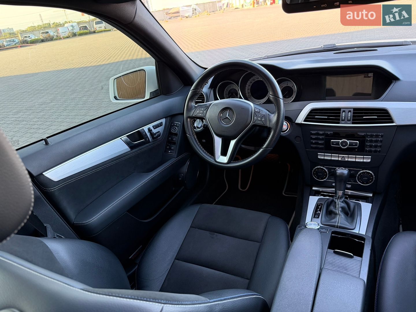 Mercedes-Benz C-Class 2014 VIN WDDGF8EB3EA917477 фото оголошення 43 з 63