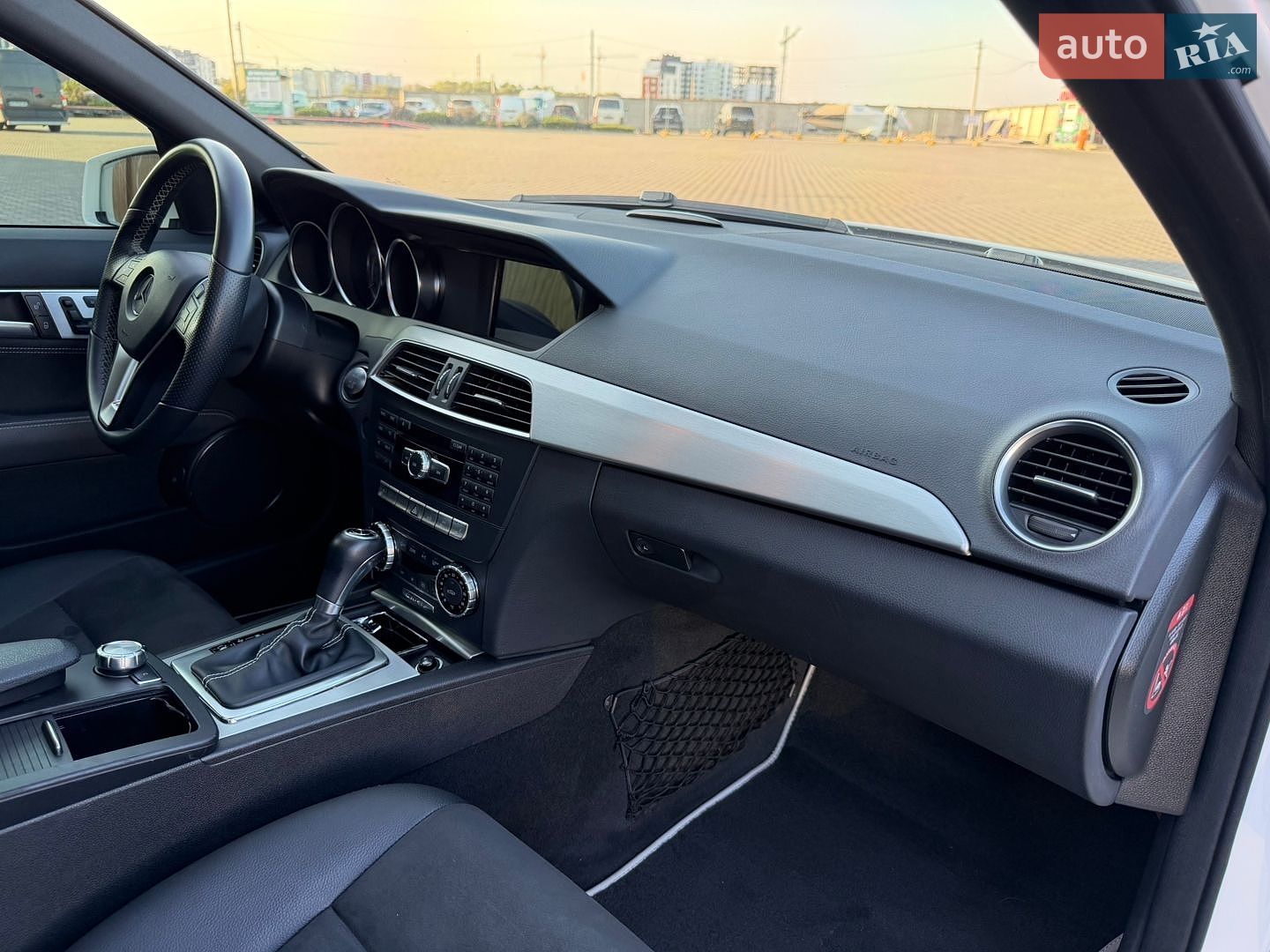 Mercedes-Benz C-Class 2014 VIN WDDGF8EB3EA917477 фото оголошення 48 з 63