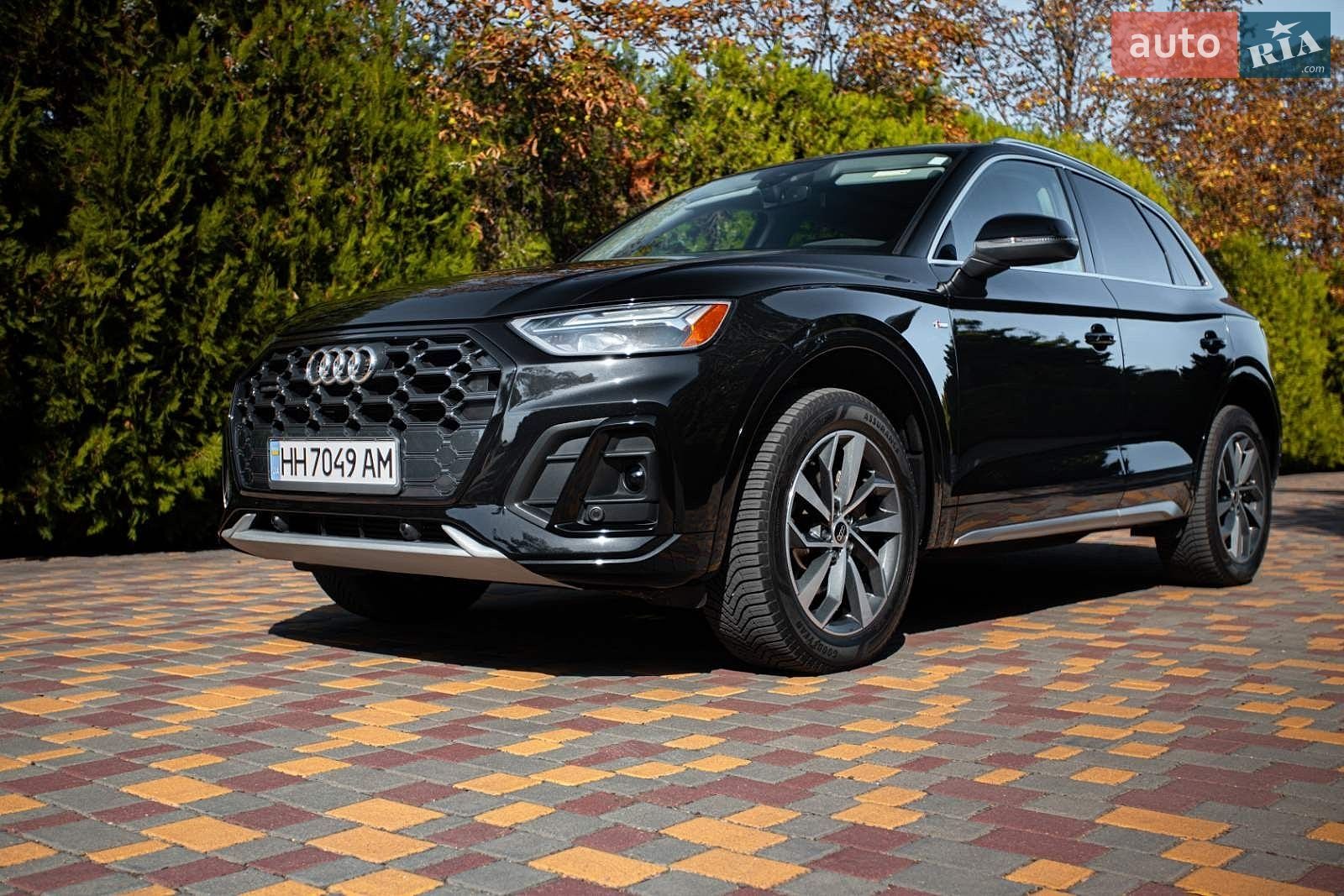 Audi Q5 2022 VIN WA1GAAFYXP2077952 фото оголошення 2 з 23