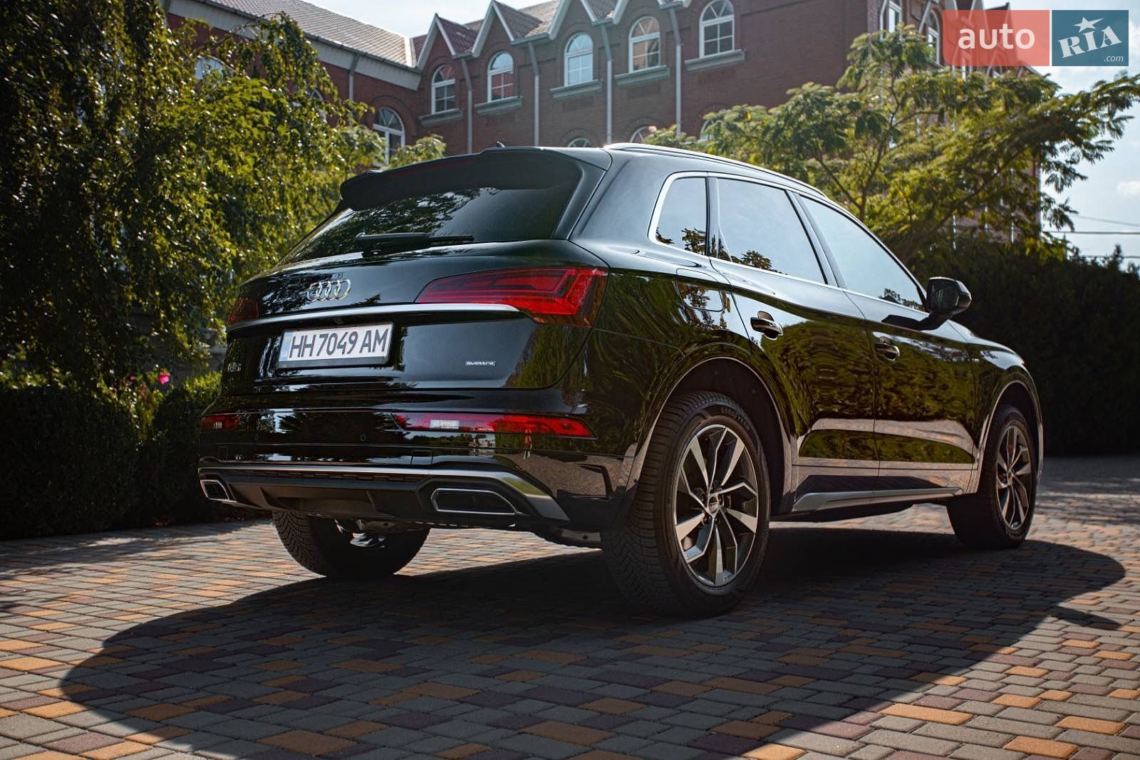 Audi Q5 2022 VIN WA1GAAFYXP2077952 фото оголошення 3 з 23
