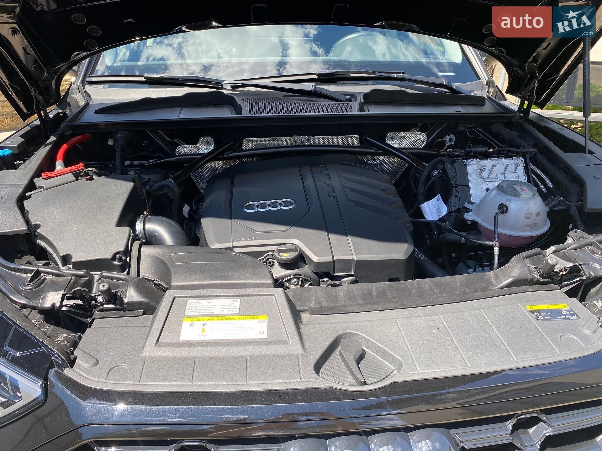 Audi Q5 2022 VIN WA1GAAFYXP2077952 фото оголошення 21 з 23