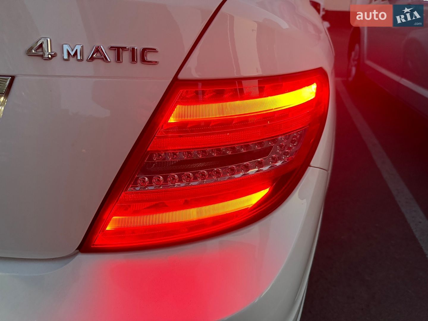Mercedes-Benz C-Class 2014 VIN WDDGF8EB3EA917477 фото оголошення 17 з 63