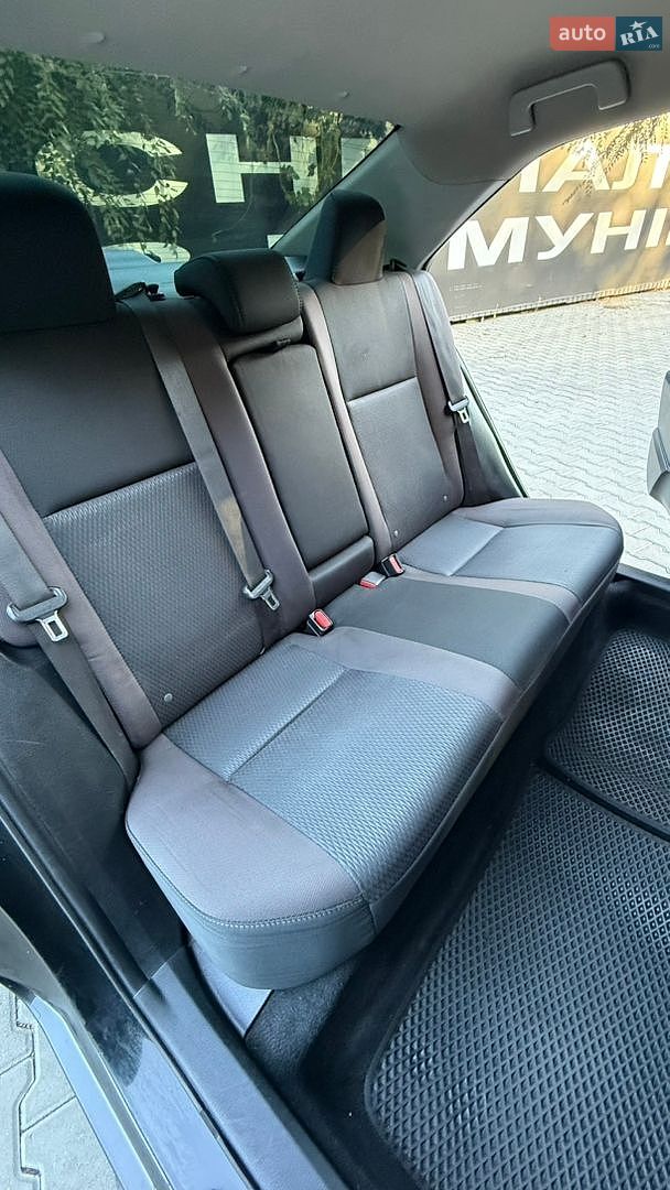 Toyota Corolla 2017 VIN 5YFBURHE7HP638572 фото оголошення 9 з 13