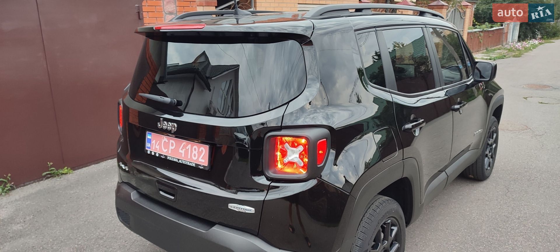 Jeep Renegade 2022 VIN ZACNJDB11NPN69437 фото оголошення 8 з 112