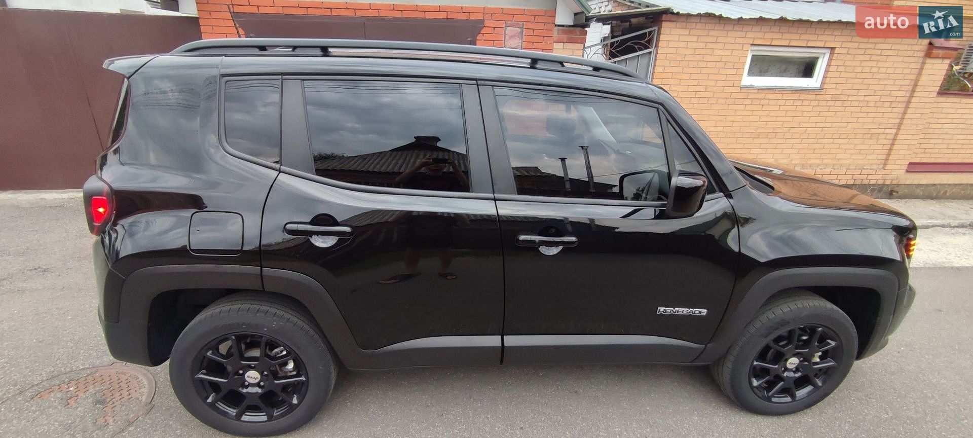 Jeep Renegade 2022 VIN ZACNJDB11NPN69437 фото оголошення 15 з 112