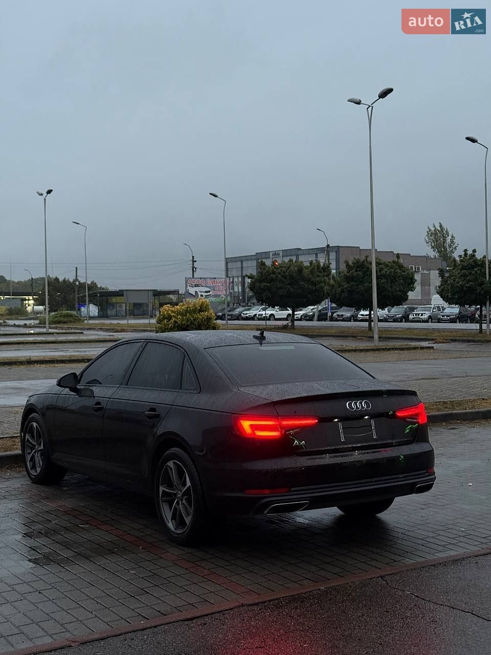 Audi A4 2019 VIN WAUGMAF47KN017044 фото оголошення 6 з 15