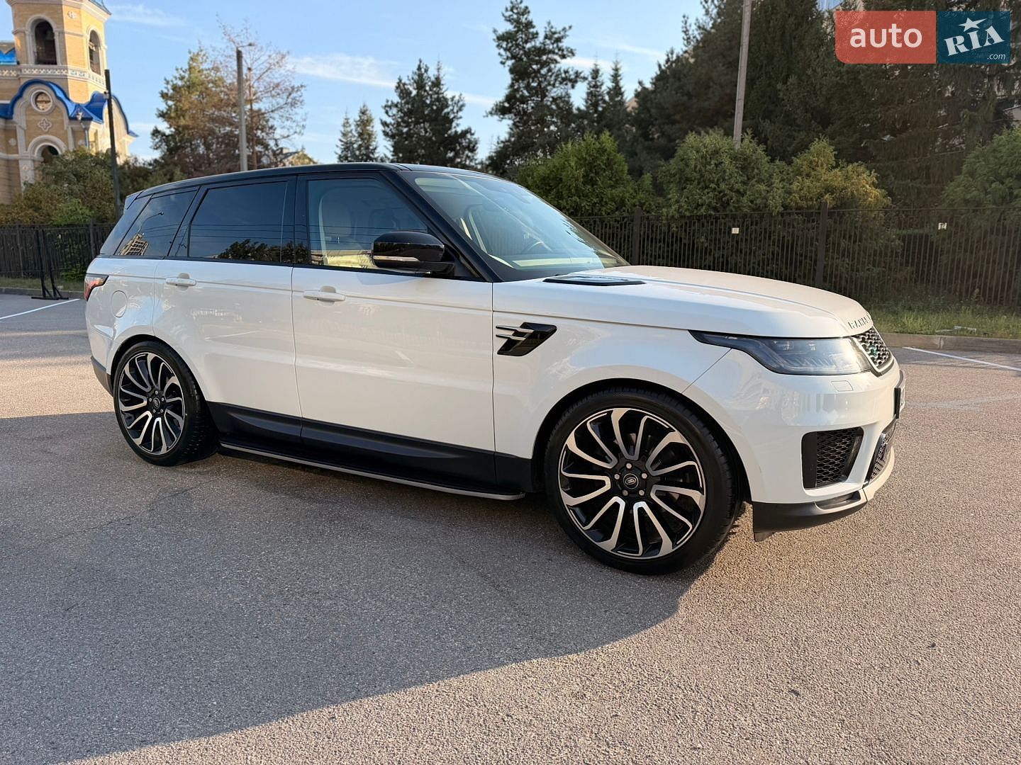 Land Rover Range Rover Sport 2019 VIN SALWA2BKXKA859619 фото оголошення 8 з 51