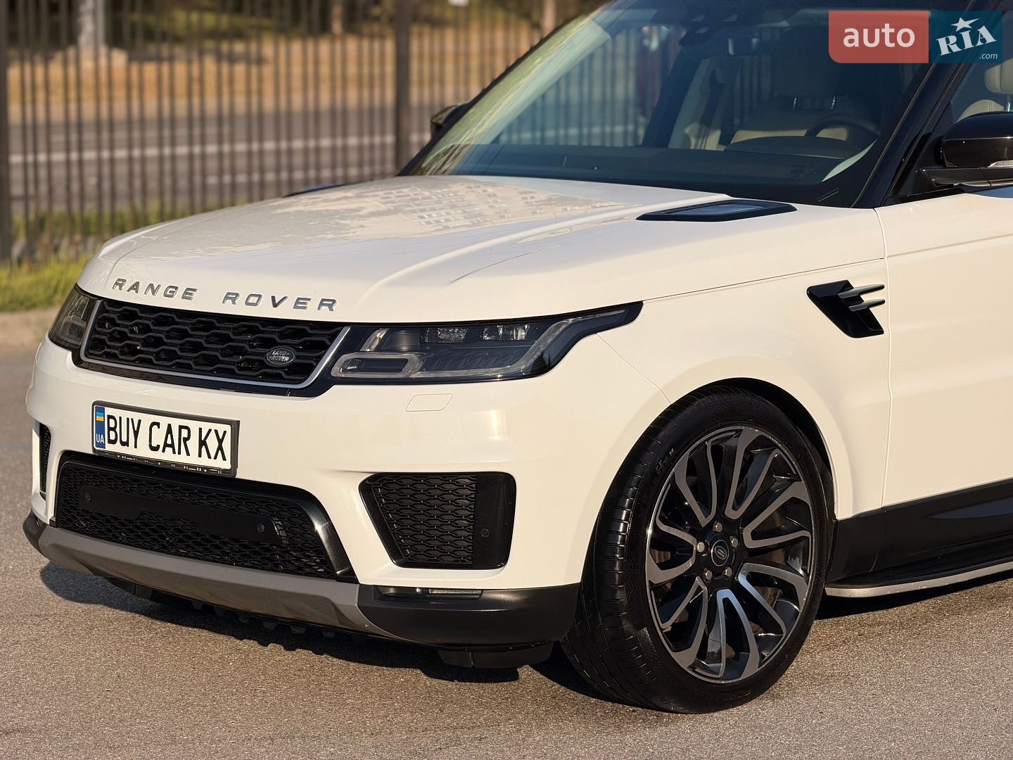 Land Rover Range Rover Sport 2019 VIN SALWA2BKXKA859619 фото оголошення 24 з 51