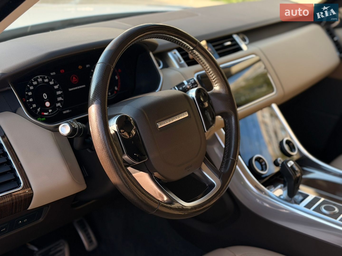 Land Rover Range Rover Sport 2019 VIN SALWA2BKXKA859619 фото оголошення 28 з 51