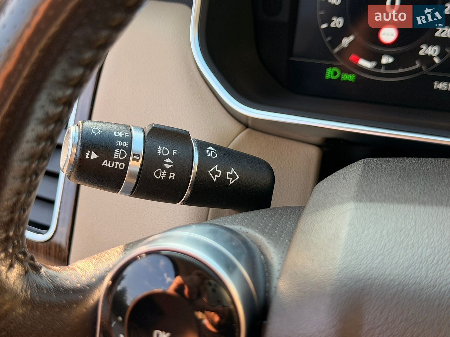 Land Rover Range Rover Sport 2019 VIN SALWA2BKXKA859619 фото оголошення 30 з 51