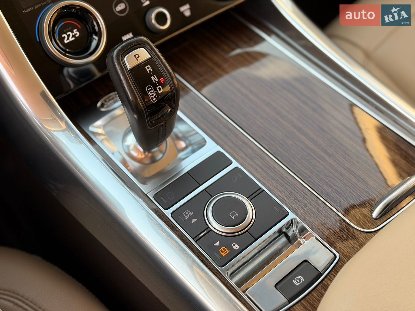 Land Rover Range Rover Sport 2019 VIN SALWA2BKXKA859619 фото оголошення 34 з 51