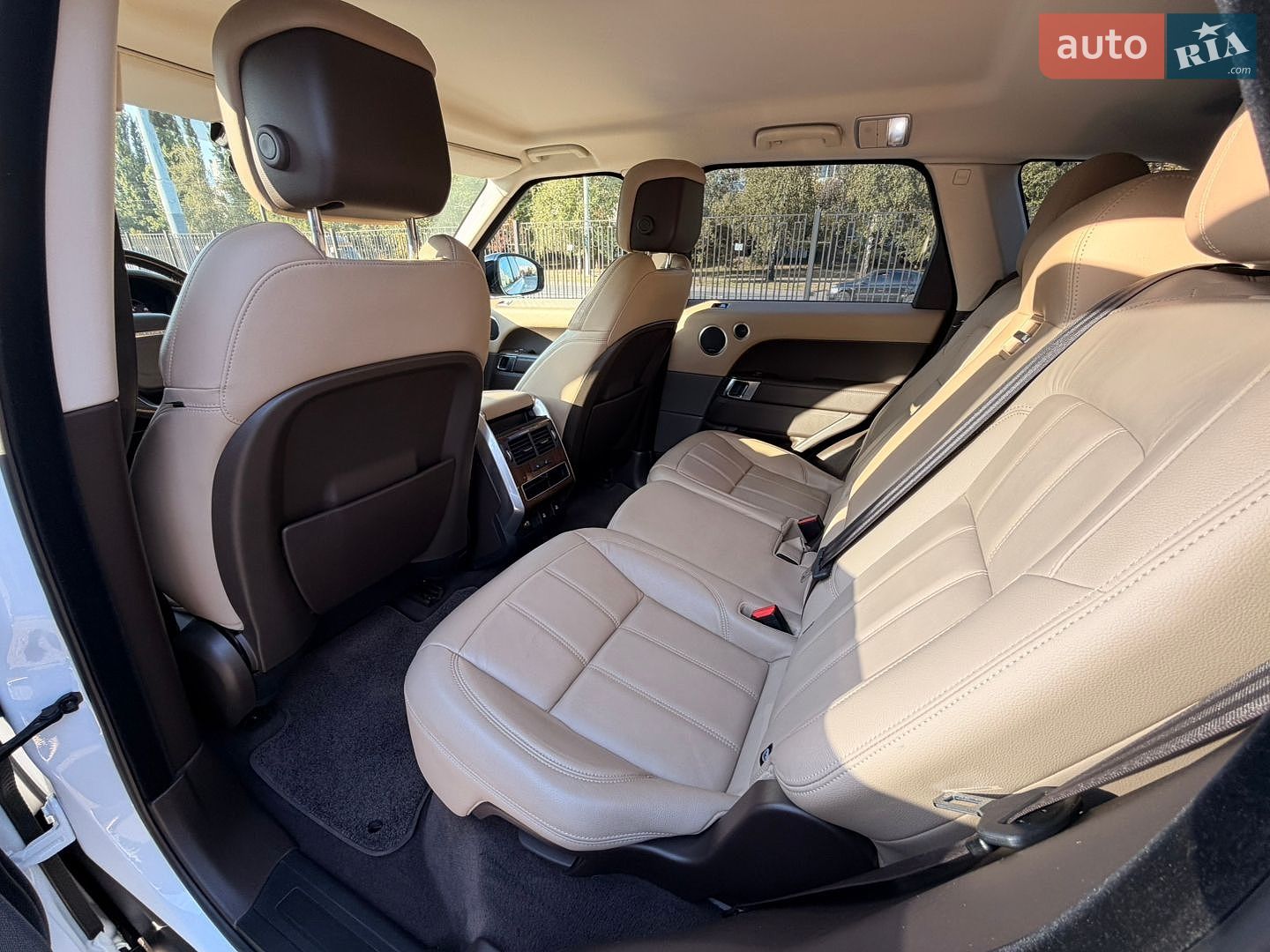 Land Rover Range Rover Sport 2019 VIN SALWA2BKXKA859619 фото оголошення 36 з 51