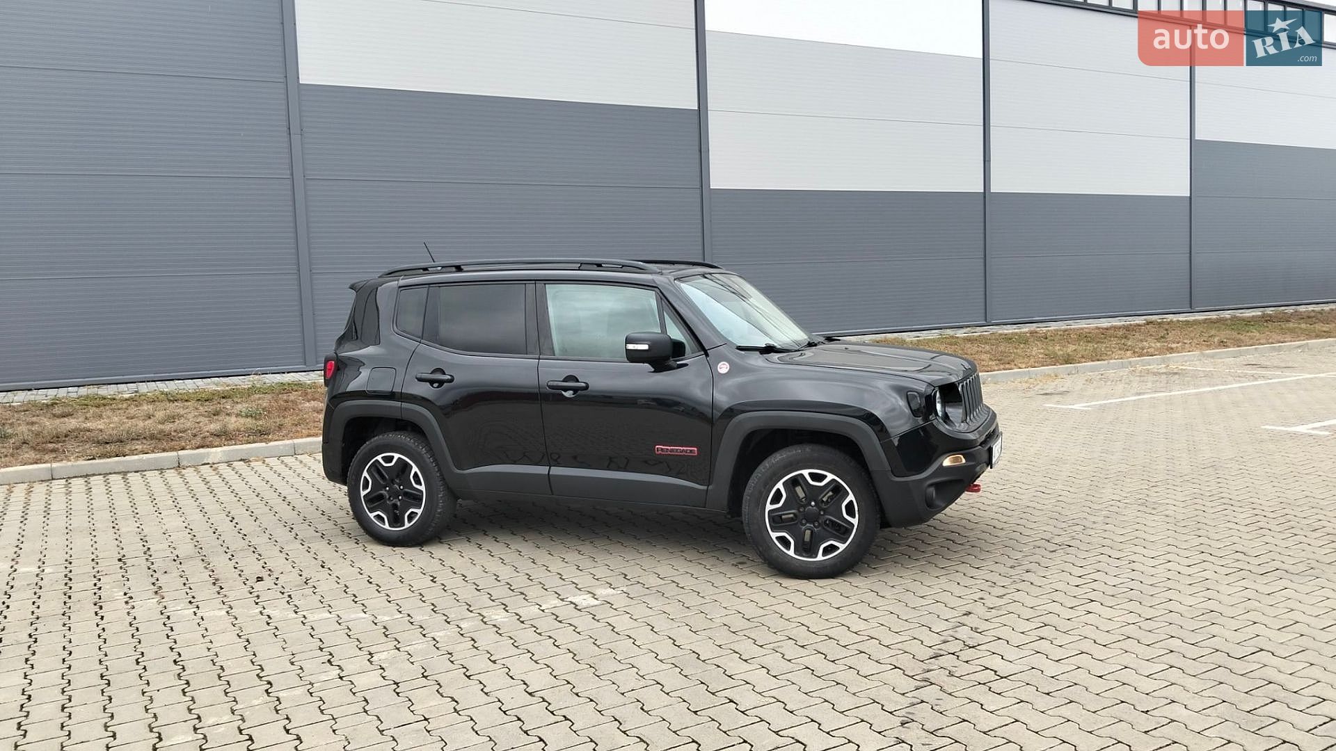 Jeep Renegade 2016 VIN ZACCJBCT4GPE10283 фото оголошення 2 з 67