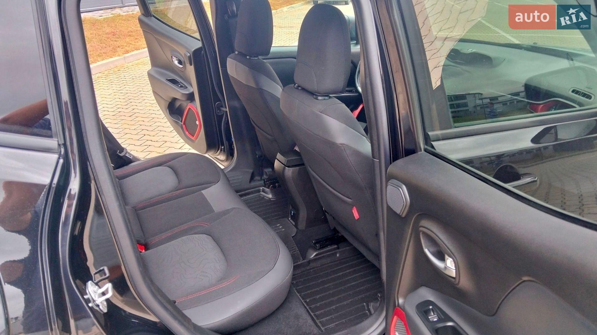Jeep Renegade 2016 VIN ZACCJBCT4GPE10283 фото оголошення 41 з 67