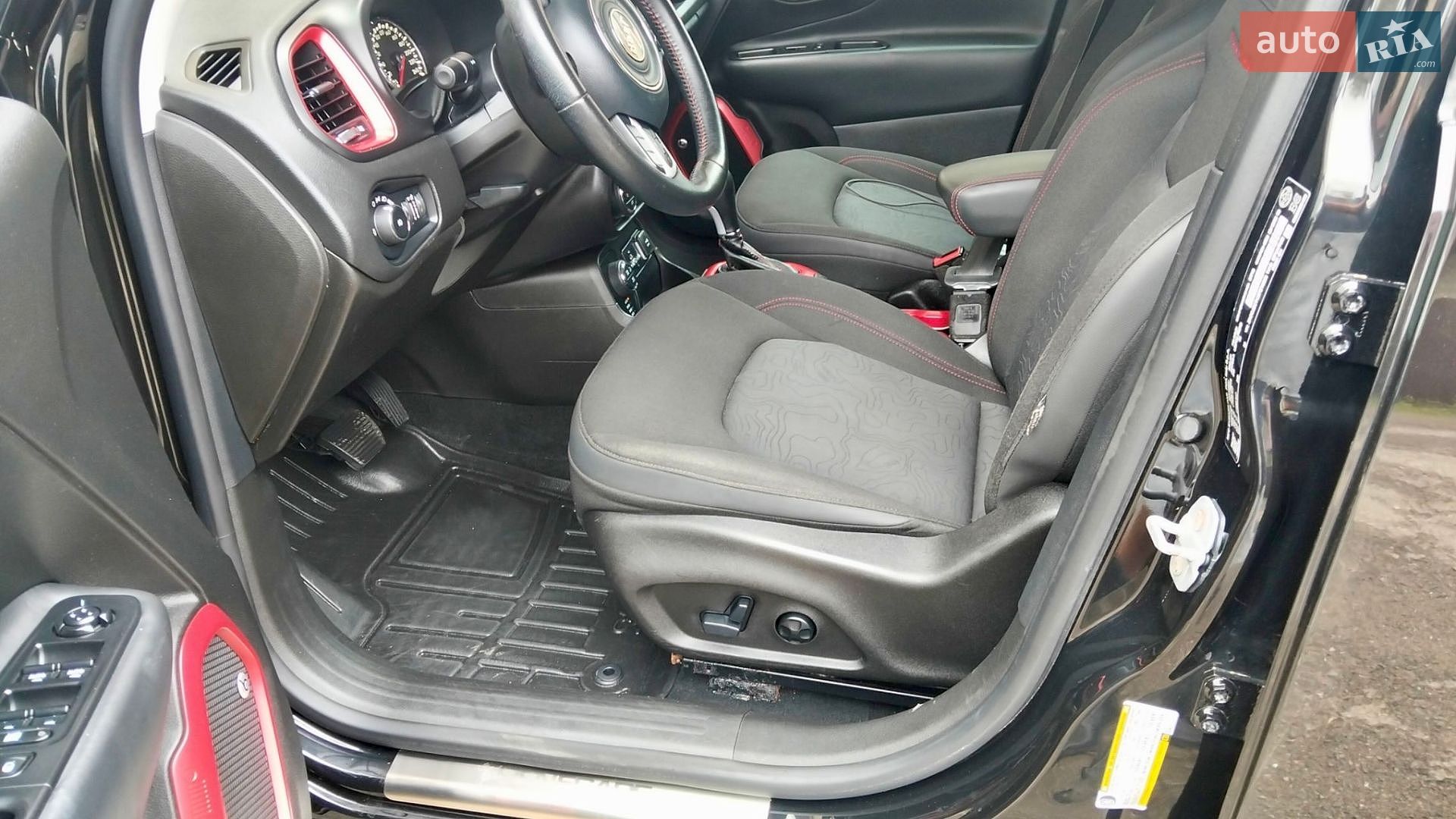 Jeep Renegade 2016 VIN ZACCJBCT4GPE10283 фото оголошення 59 з 67