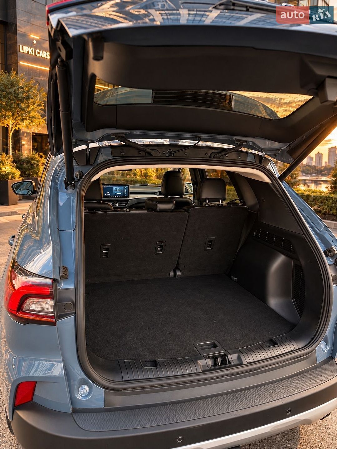 Ford Escape 2023 VIN 1FMCU0E19RUA05816 фото оголошення 10 з 14