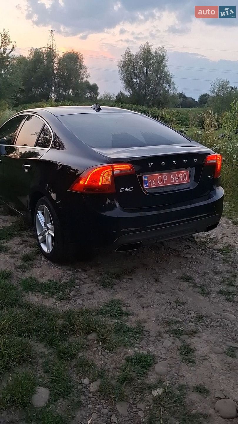 Volvo S60 2015 VIN YV140MFD4F1314783 фото оголошення 8 з 12
