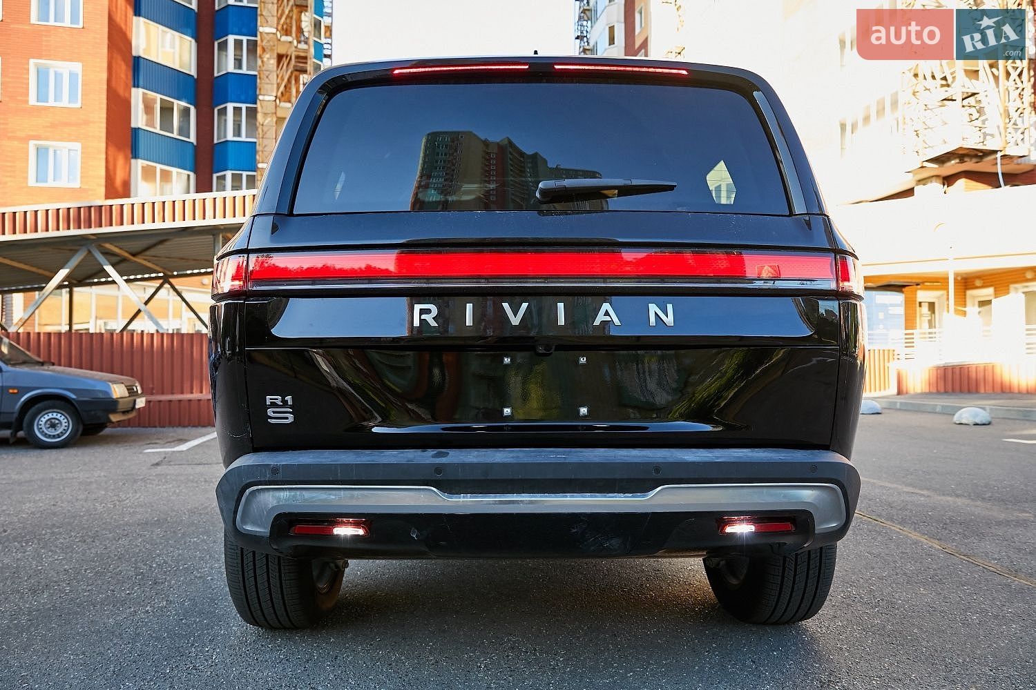 Rivian R1S 2025 VIN 7PDSGBBA1SN071292 фото оголошення 16 з 78