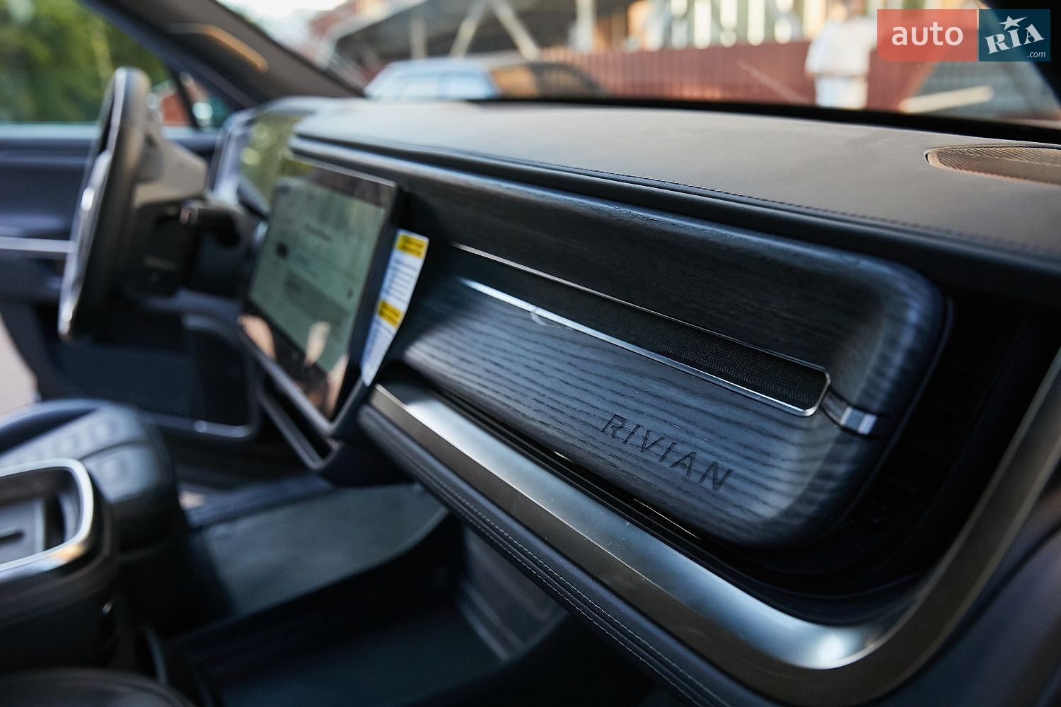 Rivian R1S 2025 VIN 7PDSGBBA1SN071292 фото оголошення 30 з 78